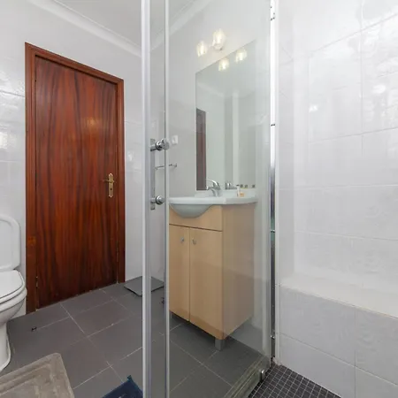 B18 - Village Street Appartement *