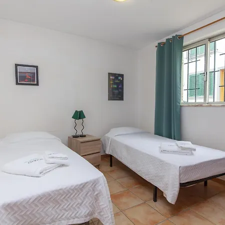 Appartement B18 - Village Street