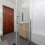 B18 - Village Street Apartament *